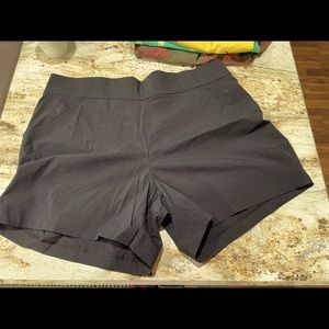 Columbia stretch shorts